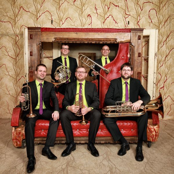 Titelmotiv – Bläsermusik zur Mittagszeit